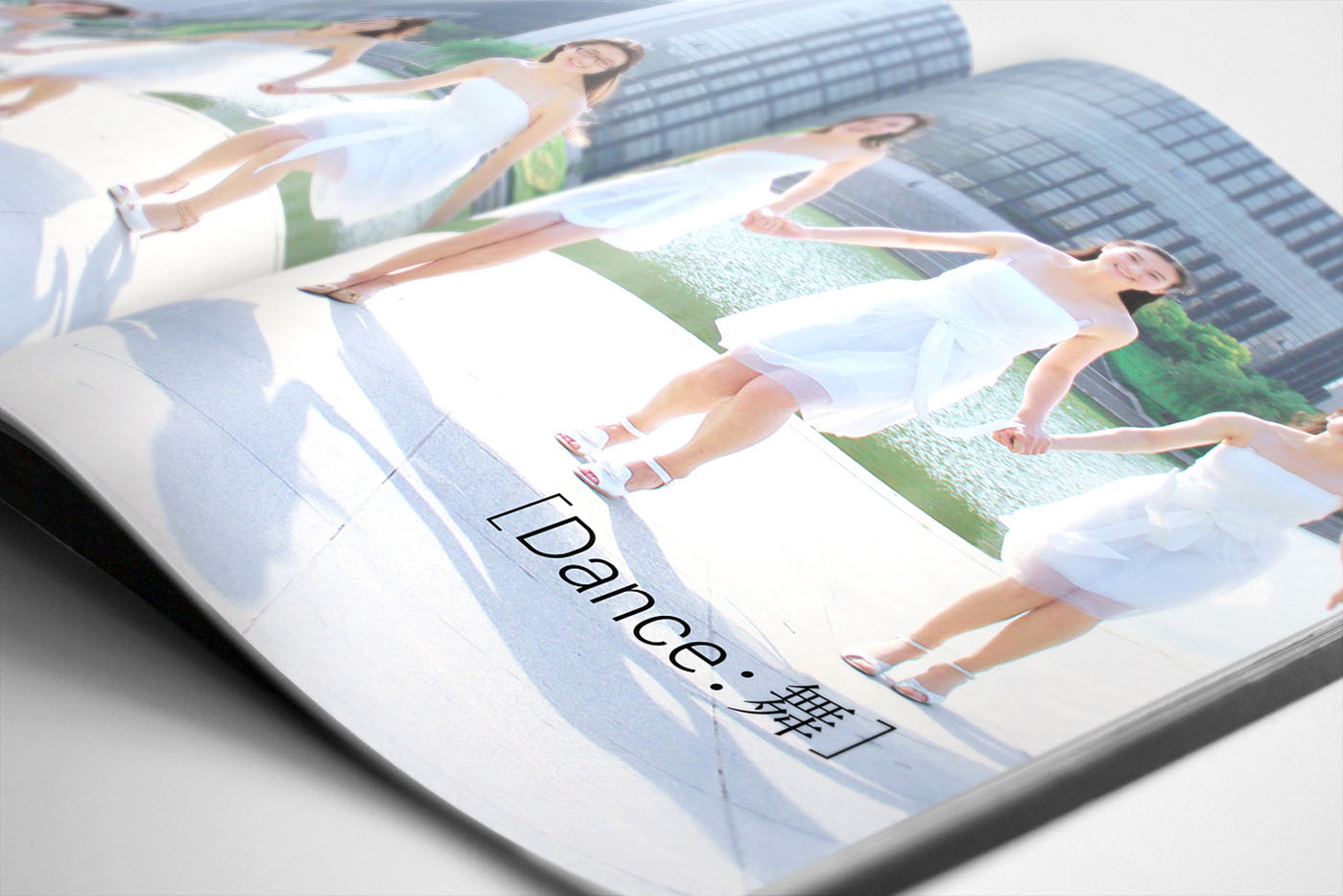 大學(xué)畢業(yè)紀(jì)念冊設(shè)計，畢業(yè)紀(jì)念冊設(shè)計公司